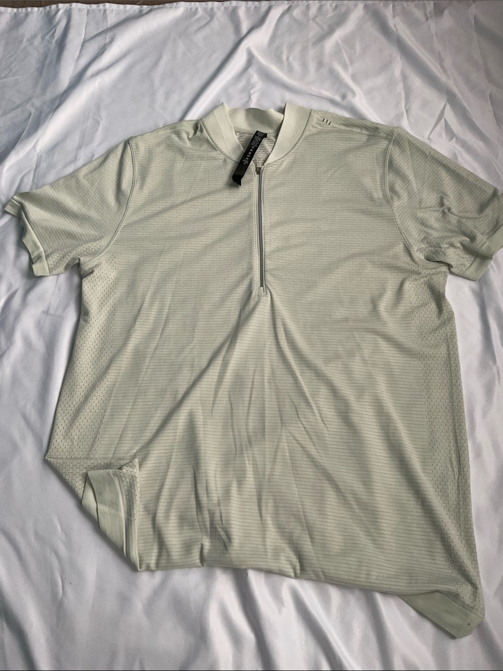 Lululemon mens dri fit shirt size XL nwot